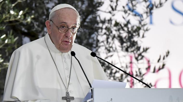 Papst Franziskus ruft zu Frieden und Stabilität in dem Krisenland auf.
