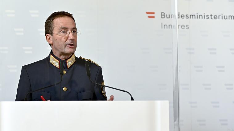 Polizeipräsident Pürstl muss noch viele offene Fragen klären.