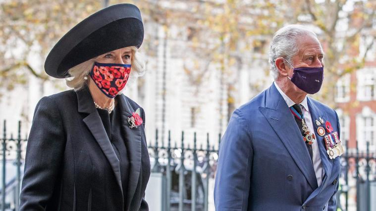 Prinz Charles und seine Camilla bei den Feierlichkeiten im kleinen Rahmen zum Gedenktag.