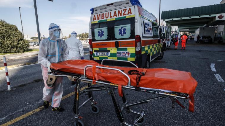 Zahlreiche Corona-Patienten brauchen in Italien ärztliche Behandlung.