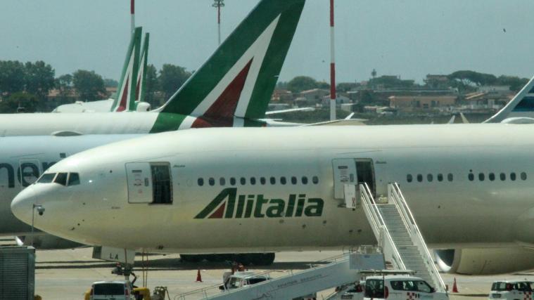 Alitalia hat seit 2002 keinen Gewinn mehr erwirtschaftet und ist seit Mai 2017 insolvent.