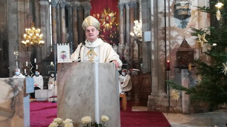 Bischof Ivo Muser bei seiner Predigt im Bozner Dom.