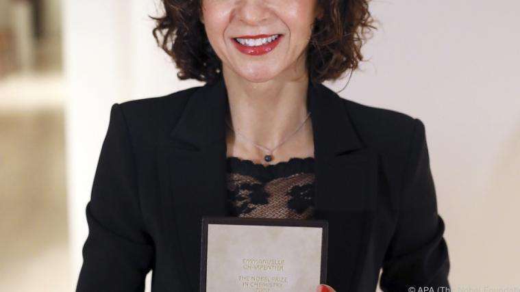 Charpentier erhielt den Preis coronabedingt an ihrem Wohnort.