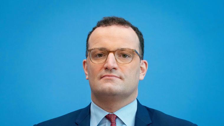 Der deutsche Gesundheitsminister Jens Spahn hatte versichert, dass es keinen erneuten Lockdown mehr geben würde. Nun hat er seine Meinung geändert.