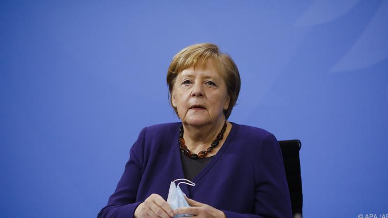 Deutschlands Bundeskanzlerin Angela Merkel hat die Verlängerung des Teil-Lockdowns verkündet.
