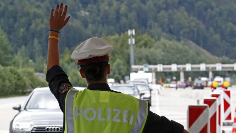 Die Grenzpolizei hat aktuell viel zu tun.