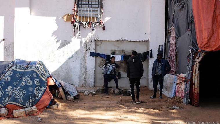 Die humanitäre Situation in Lybien liegt im Argen.