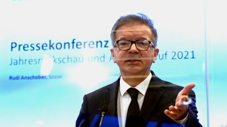 Gesundheitsminister Anschober droht Liftbetreibern mit Schließungen.