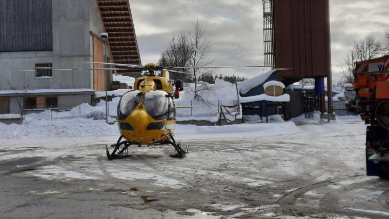 Im Einsatz stand auch der Notarzthubschrauber Pelikan 3.