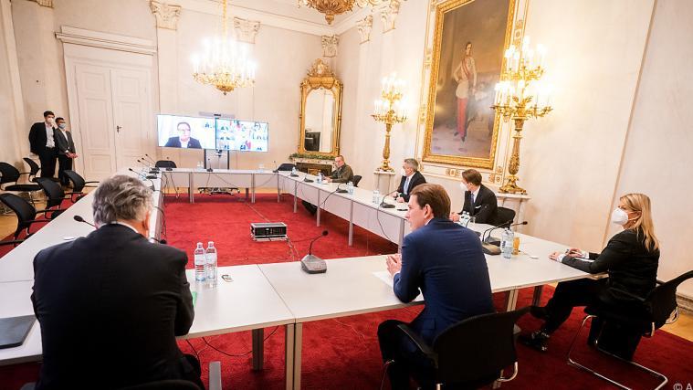 Per Videokonferenz wollen Bund und Länder weitere Maßnahmen besprechen.