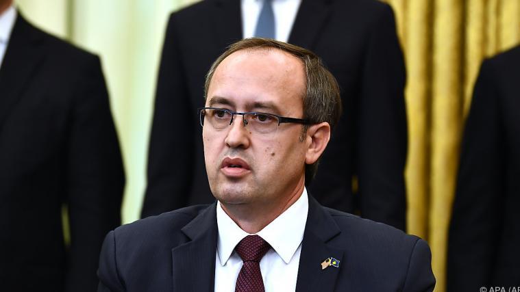 Wahl von Regierung von Premierminister Hoti illegal.