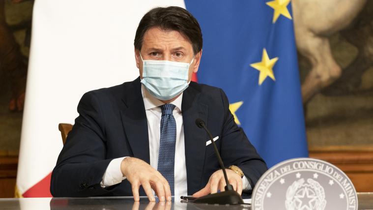 Weihnachten wird in diesem Jahr definitiv anders als gewohnt. Premierminister Giuseppe Conte verkündete am Freitagabend die Corona-Regeln für die anstehenden Feiertage.