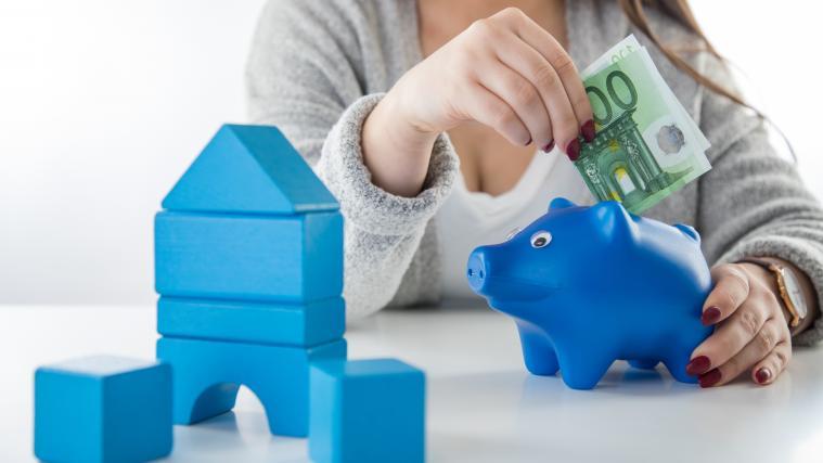 Wer Geld zum Anlegen hat, steckt das im Moment gerne in Mauern. Das belebt den Immobilienmarkt.