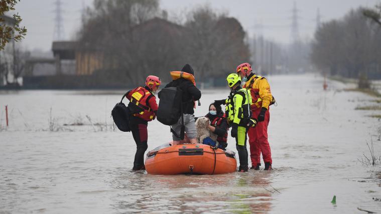 Zahlreiche Personen mussten evakuiert werden. Im Bild Aufnahmen aus der Provinz Modena.