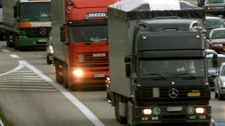 4,5 Millionen Fahrzeuge pro Jahr fahren jährlich über den Brenner.