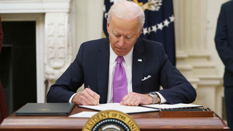 Biden wolle das „Made in America“-Dekret im Laufe des Montags unterzeichnen.