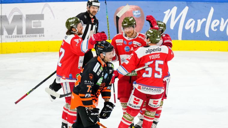 Brett Findlay, Dennis Robertson, Ben Youds & Co. bejubeln den nächsten Sieg.