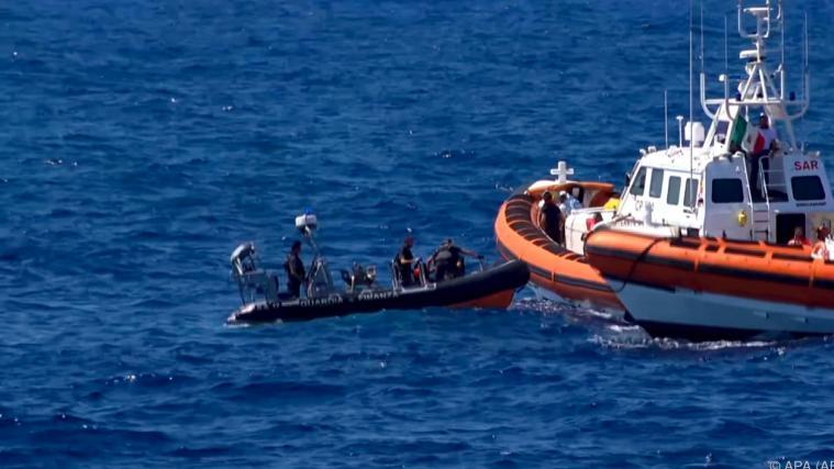 Das Rettungsschiff „Open Arms“ darf in Sizilien anlegen.