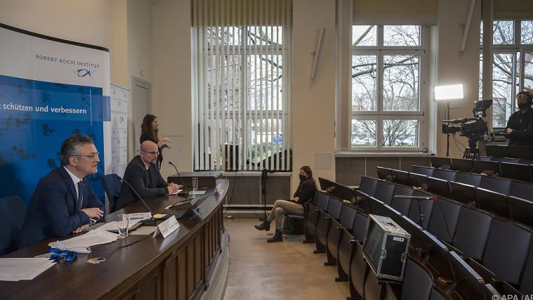 Das Robert-Koch-Insitut gab die Corona-Zahlen in Deutschland bekannt.
