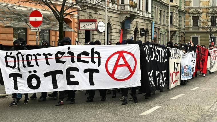 Demo endete mit Ausschreitungen.
