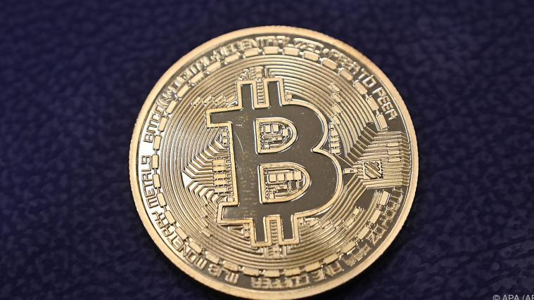 Der Bitcoin setzt seinen Höhenflug aus 2020 auch heuer fort..