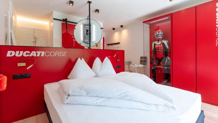 Ducati, Vespa, Harley, Uhren & Co:Übernachten im Hotel Museum