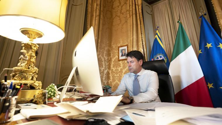 Giuseppe Conte zeigte sich erfreut über den bestätigten Wahl-Sieg in den USA.