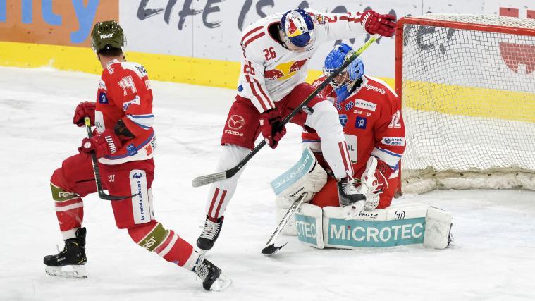 HCB-Goalie Andreas Bernard hielt erneut ganz stark, musste aber dennoch drei Mal hinter sich greifen.