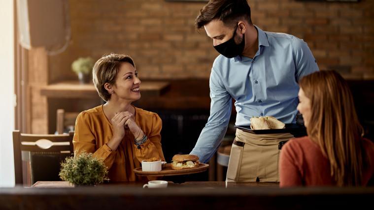 Heute dürfen Bars und Restaurants mit zeitlichen Einschränkungen wieder öffnen.