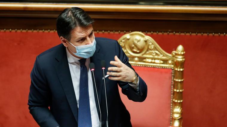 Premier Giuseppe Conte ist nun auf die Stimmen von Überläufern angewiesen.