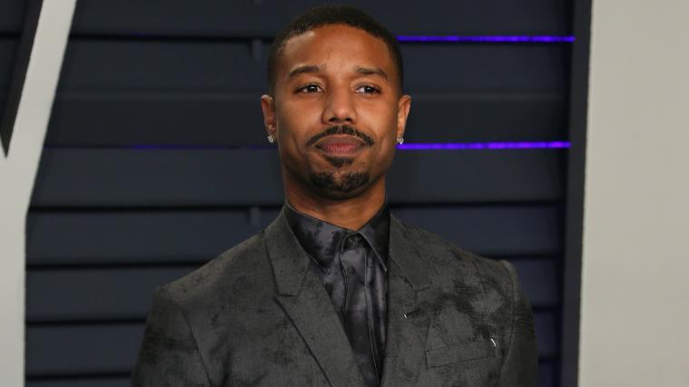 Schauspieler Michael B. Jordan hat erstmals romantische Fotos mit Model Lori Harve veröffentlicht.