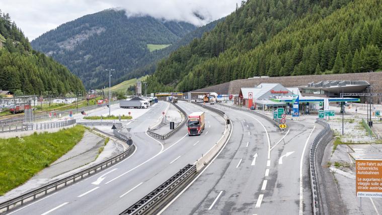 Transitverkehr belastet die Umwelt in Tirol.