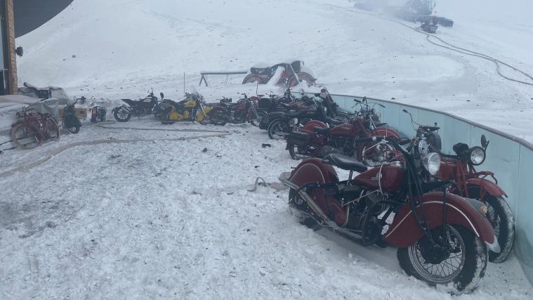 Zahlreiche der 200 historischen Motorräder wurden bei dem Brand zerstört.
