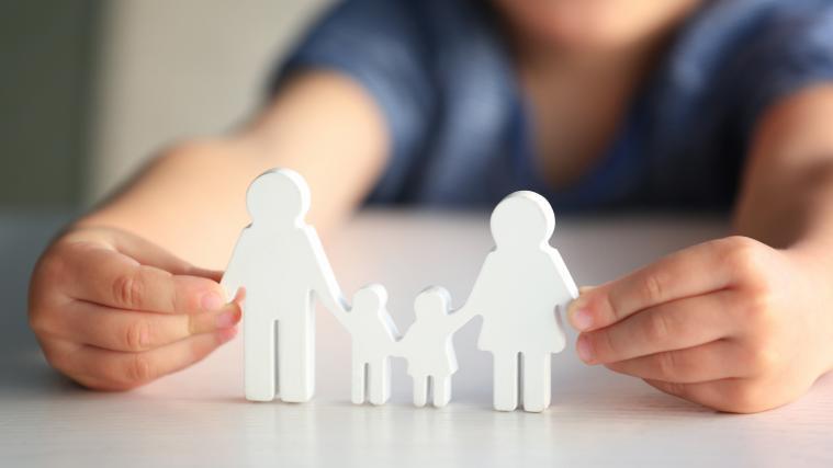 Auch in Südtirol werden Pflege und Fürsorge im Beruf, aber auch daheim vor allem von Frauen geleistet, mit Auswirkungen auf Einkommen und Rentenvorsorge.