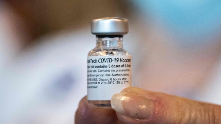 Es gibt Hoffnung, dass die Impfung dabei helfen kann, die Ausbreitung des Virus zu bremsen.