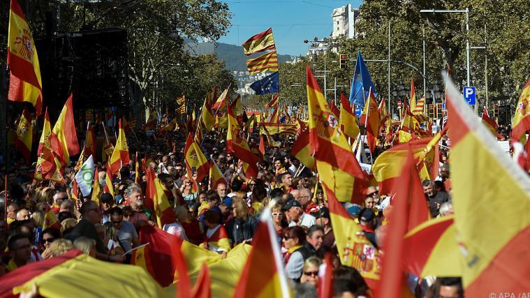 Katalonien wählt ein neues Parlament. Es bleibt offen, ob die separatistischen Bewegungen die Mehrheit der Stimmen erhalten.