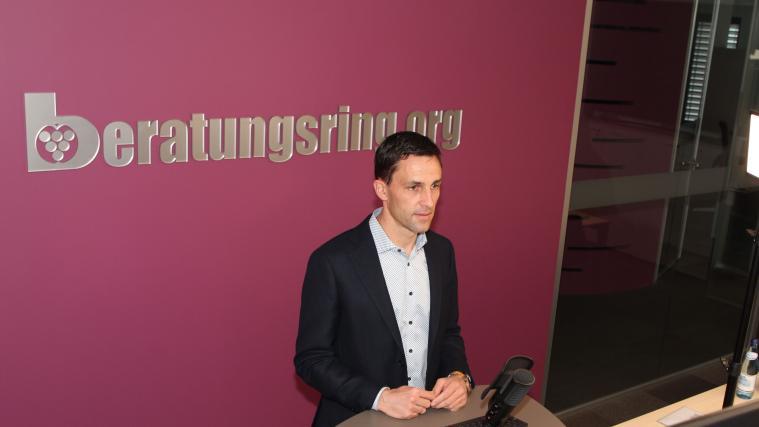 Obmann Manuel Santer bei der digitalen Generalversammlung.