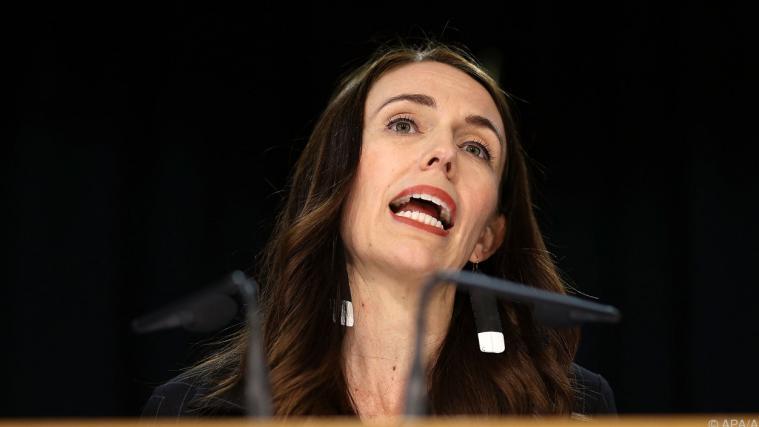 Premier Arden kehrte umgehend nach Wellington zurück.