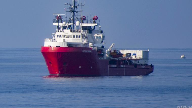 Rettungsschiff Ocean Viking fordert sicheren Hafen.
