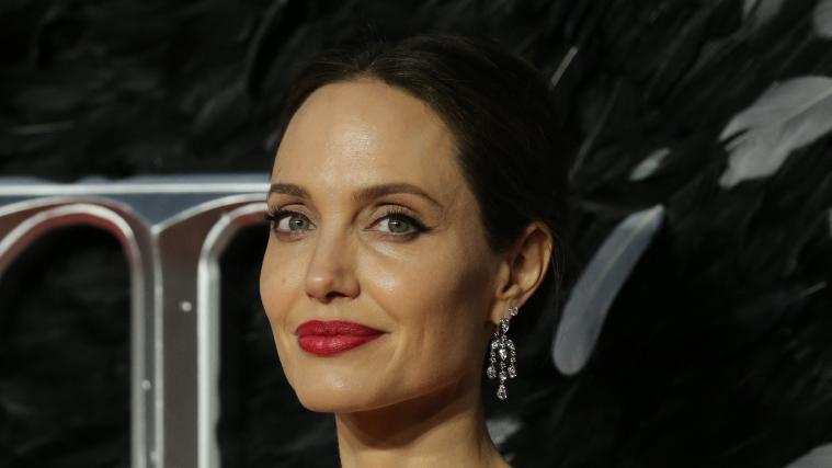 Angelina Jolie verkaufte das Bild „Tower of Koutoubia Mosque" von Winston Churchill.
