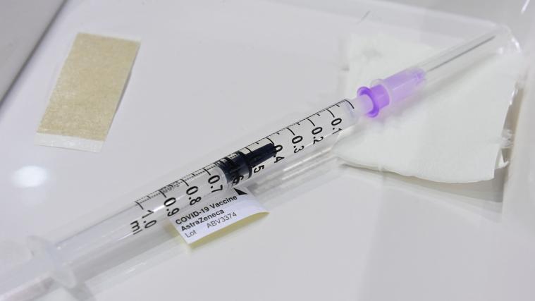 Bisher war der Impfstoff von AstraZeneca in Italien nur für Erwachsene unter 55 Jahren vorgesehen.
