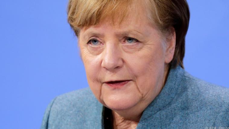 Bundeskanzlerin Angela Merkel will die „Notbremse“ ziehen.