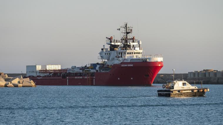 Das Rettungsschiff Ocean Viking hat erneut mehrere Migranten aus dem Mittelmeer gerettet.