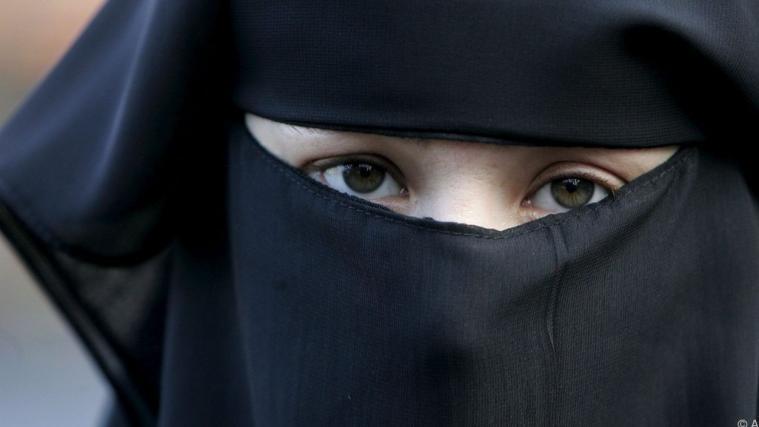 Demonstratin gegen Burka-Verbot.