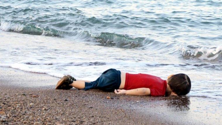 Der tote Alan Kurdi am Strand nahe dem türkischen Bodrum.