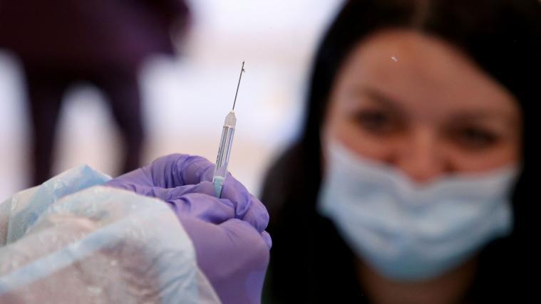 Die Regierung will dem Phänomen der Impfverweigerung unter Mitarbeitern des Gesundheitswesens entgegenwirken.