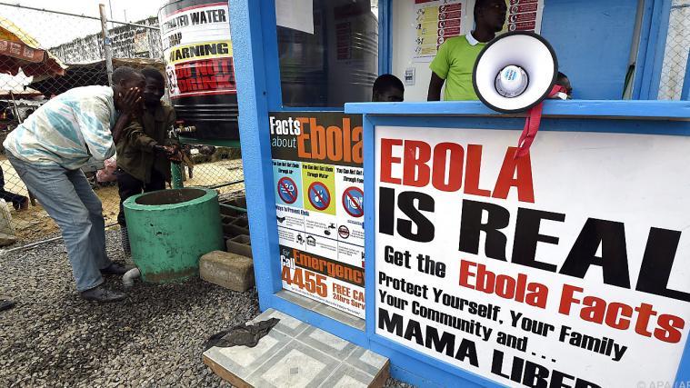 Die Verfügbarkeit der Ebola-Impfstoffe ist knapp.