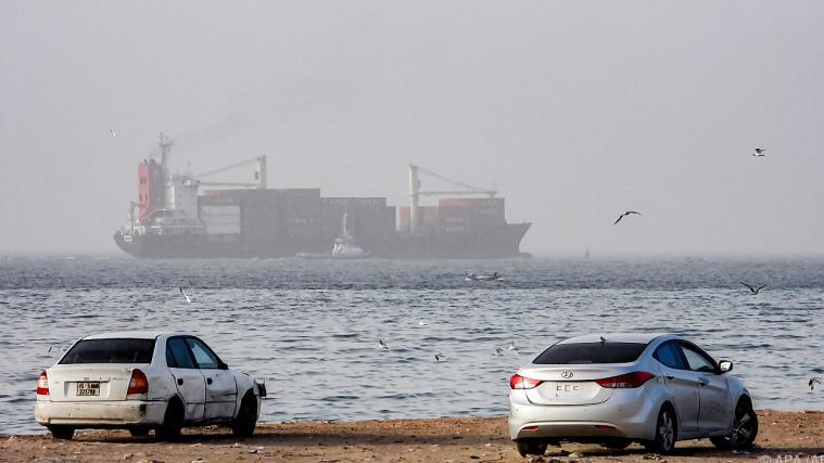 Ein Frachtschiff vor der libyschen Küste (Symbolbild).