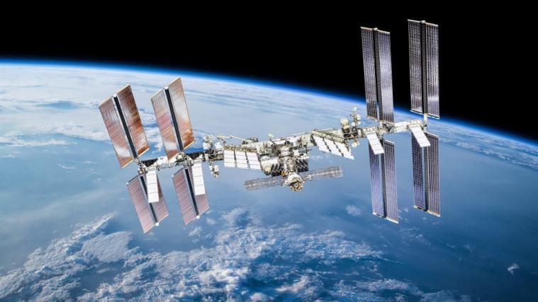 Ein Regisseur und eine Schauspielerin werden für einen Film zur ISS fliegen.