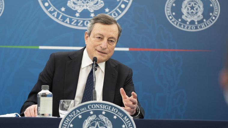 Mario Draghi bei einer Pressekonferenz am Freitagabend in Rom.